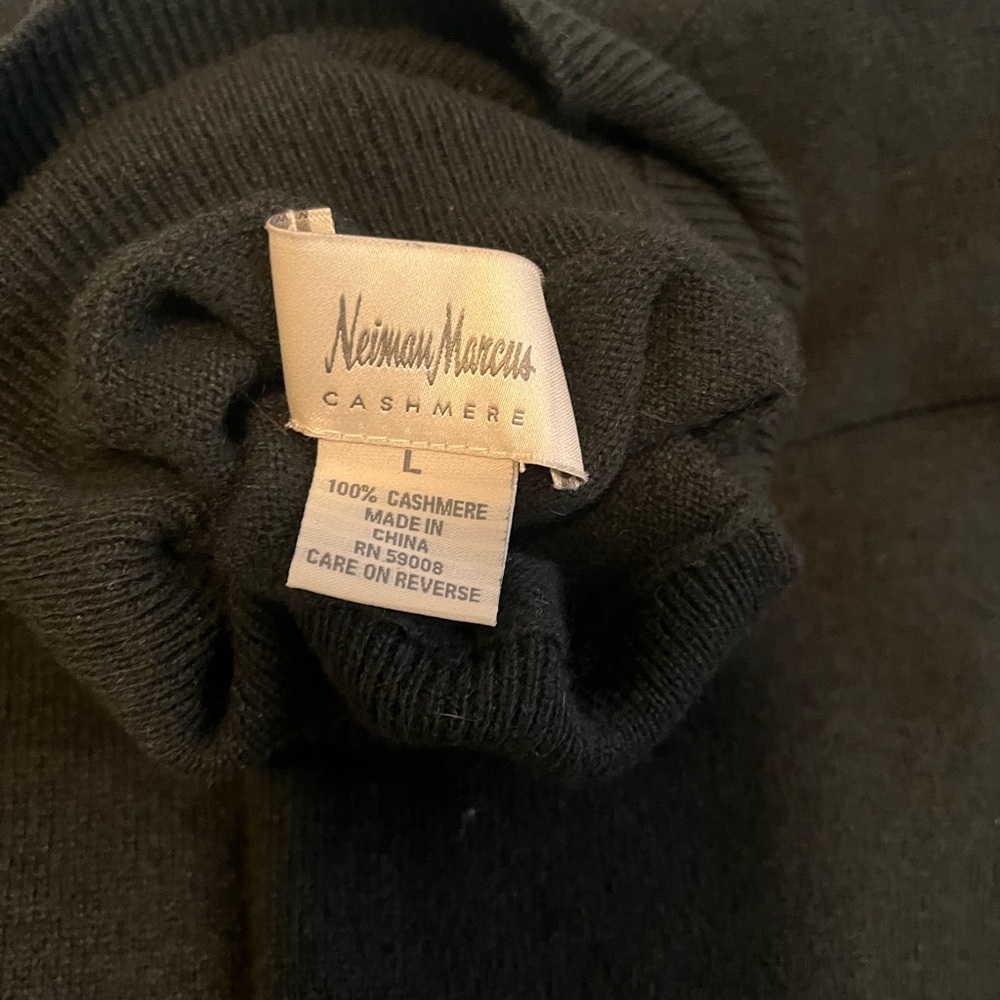 Sweater - Picture 2 of 2